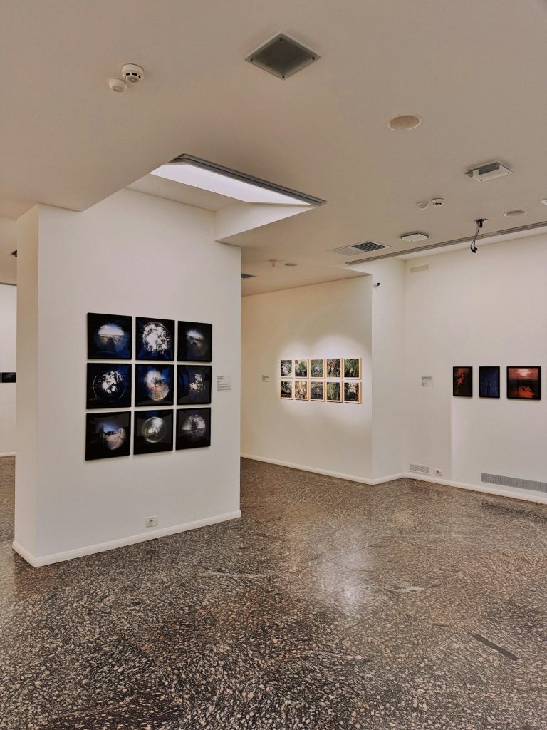 Minimalist Gallery Display Plinth